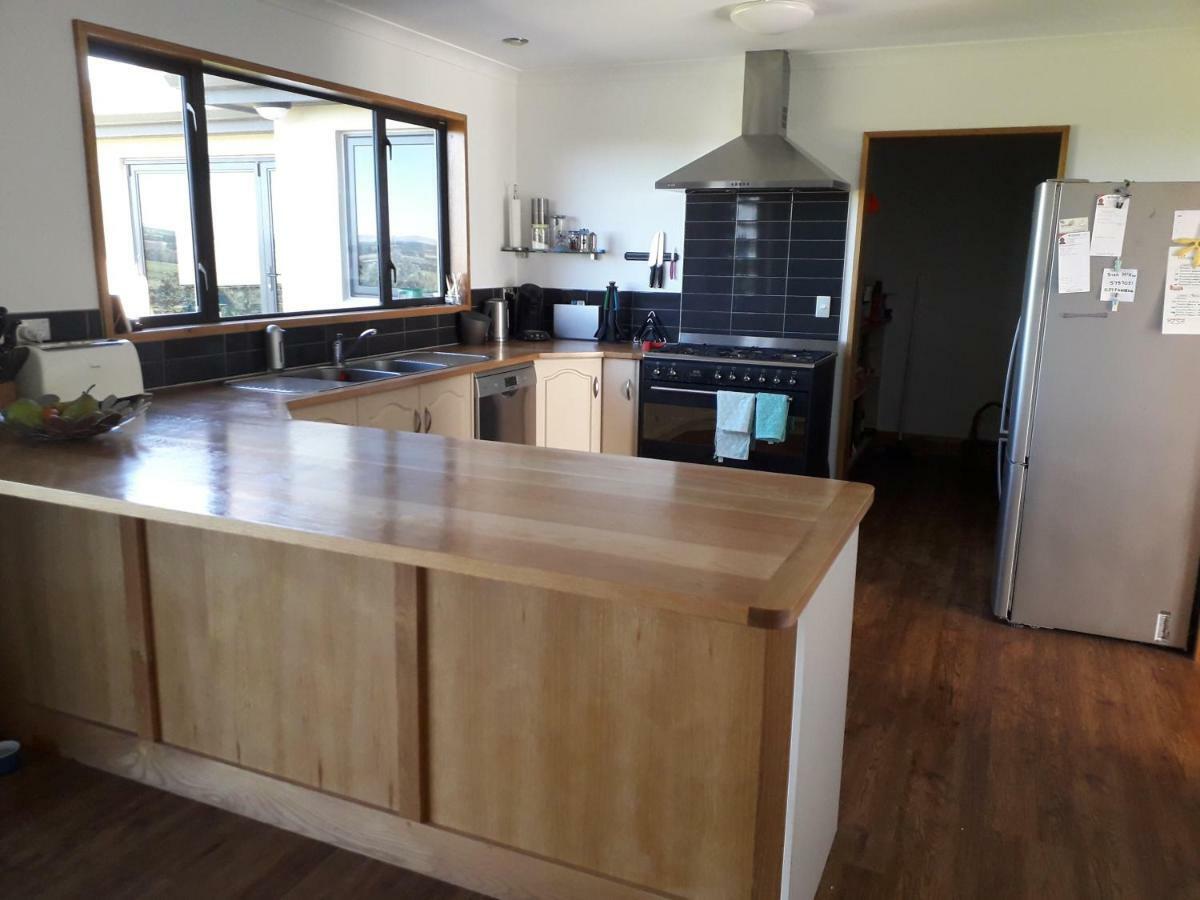 Hill Top Retreat Lower Dashwood Екстериор снимка