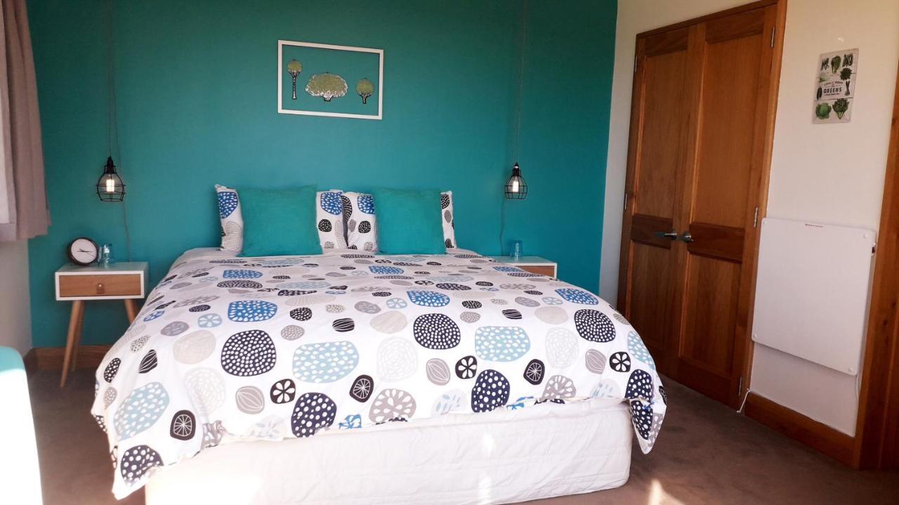 Hill Top Retreat Lower Dashwood Екстериор снимка